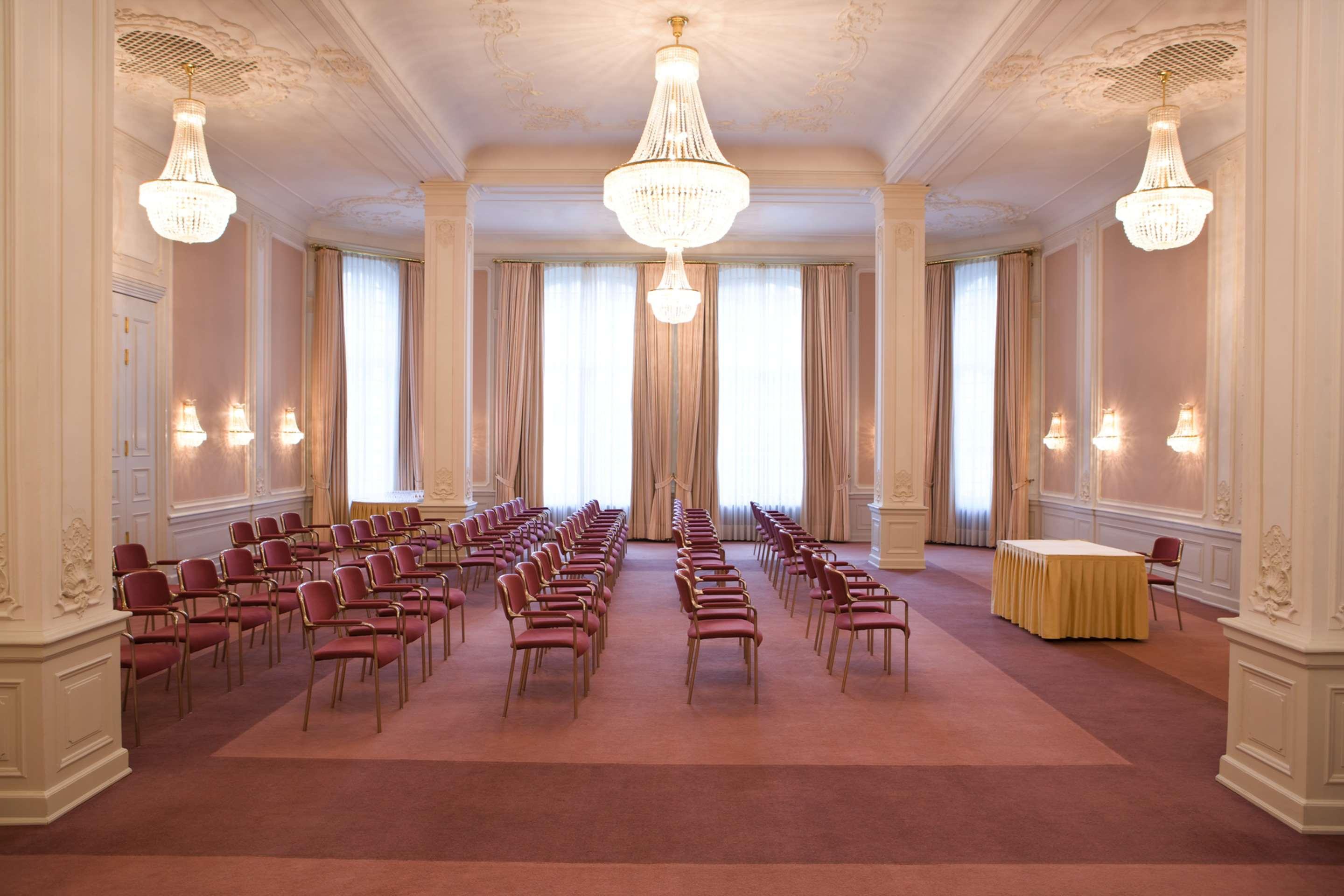 Steigenberger Hotel & Spa Bad Pyrmont Exterior photo The main conference room